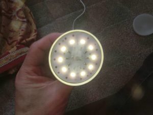 ダイソーの電球型USB_LEDライト_4_190127