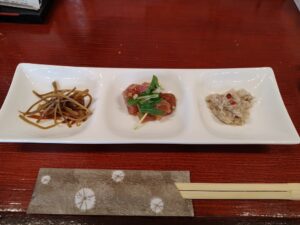 漁師飯し 一心の「海鮮丼」小鉢
