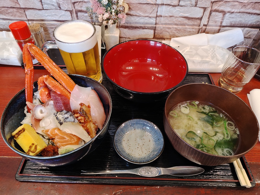 漁師飯し 一心の「海鮮丼」でランチ